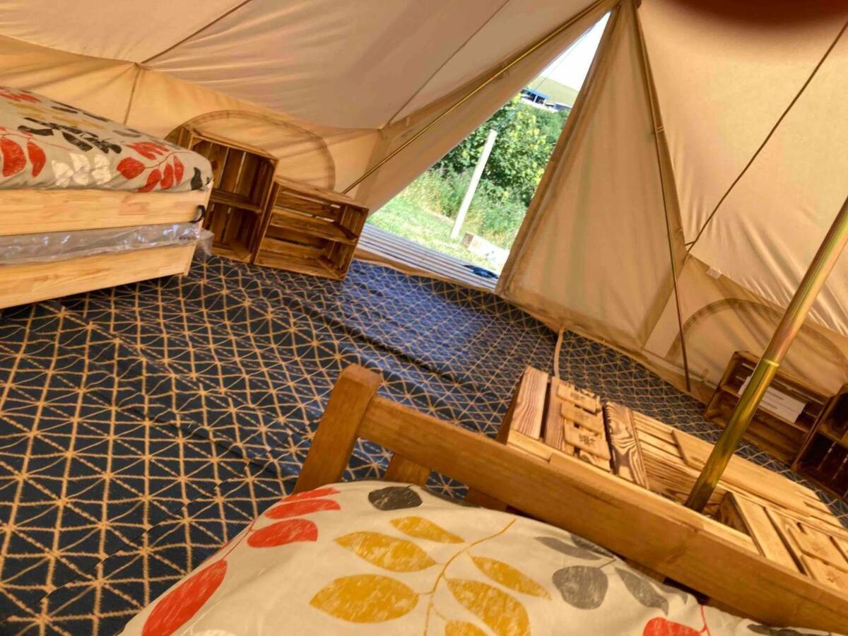 Roaches Retreat Family Glampsite, Rocky Reach Bell Tent With Outdoor Adventures And Campfire Nights Upper Hulme Buitenkant foto