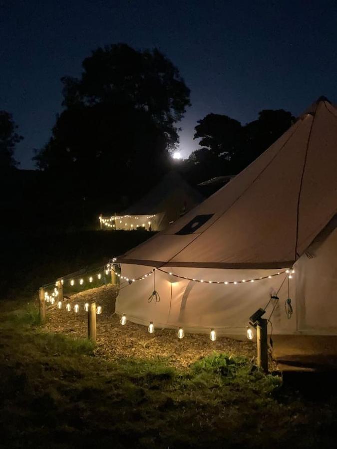 Roaches Retreat Family Glampsite, Rocky Reach Bell Tent With Outdoor Adventures And Campfire Nights Upper Hulme Buitenkant foto