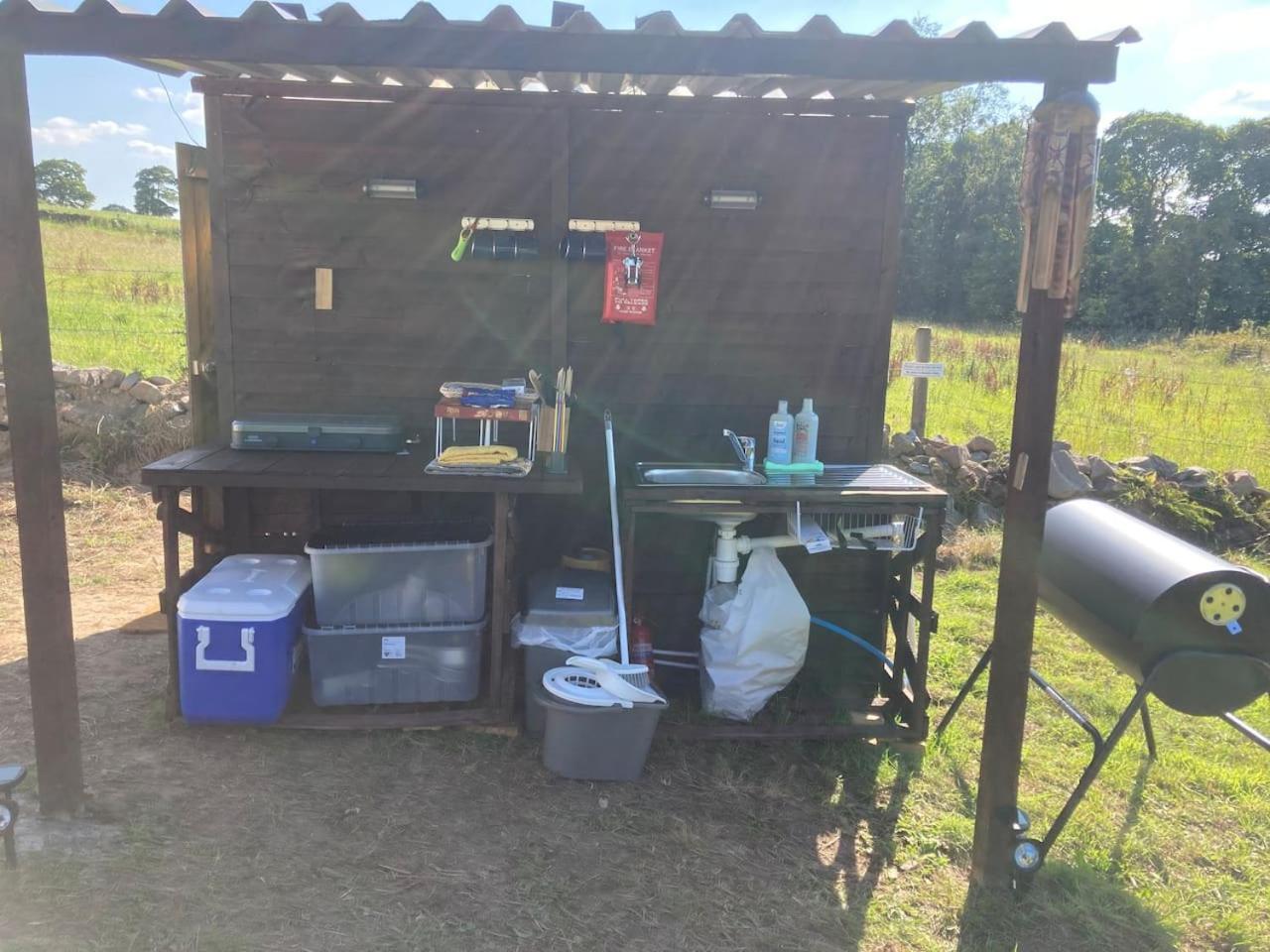 Roaches Retreat Family Glampsite, Rocky Reach Bell Tent With Outdoor Adventures And Campfire Nights Upper Hulme Buitenkant foto